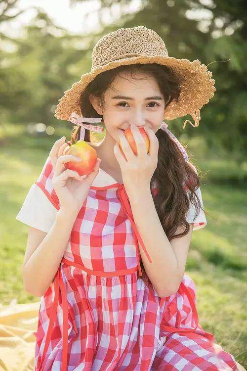 拍照怎么才能显得自然 3b1c592eda354d8d9eb9bf5d5b435e97.jpeg