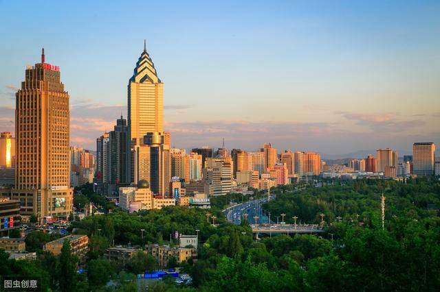 乌鲁木齐各区GDP_呼和浩特,乌鲁木齐和贵阳,不比经济,就比旅游,谁更强