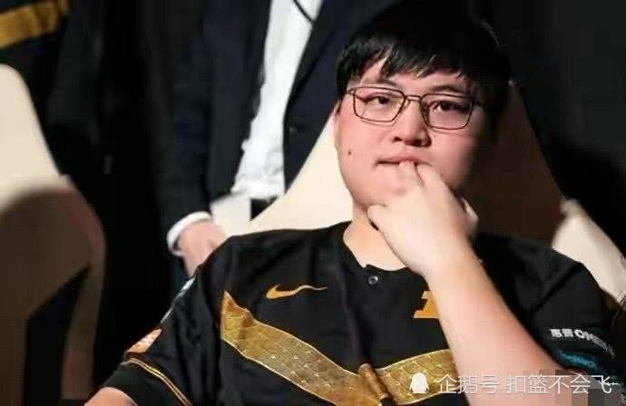 rng夏季赛大名单出炉uzi不在名单中网友难道真的要退役了嘛