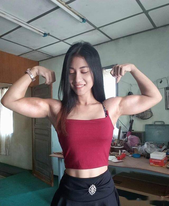 来自缅甸东南亚风情的健身腹肌美少女bora