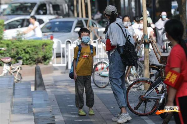 “神兽”归笼！石家庄首批小学生开学是这个样子的