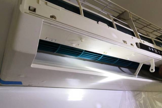 长虹空调柜机空气滤网怎么清洗清洗空调究竟有哪些好处呢？
