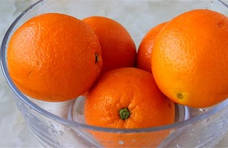 吃橙子的季节到了，买5个橙子做瓶蜂蜜橙子茶吃，清肠润肺助消化