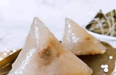 教你做水晶西米粽，晶莹剔透，甜而不腻，不想吃糯米粽的可以试试