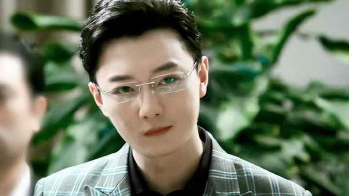 河南一高校教师走红网络,是因为高启盛吗?