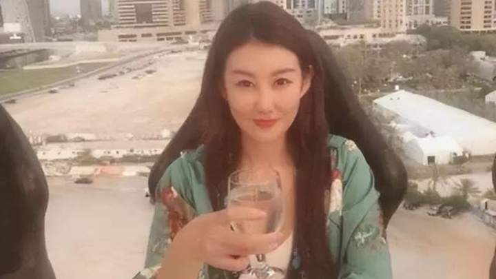 王宝强现身香港与13岁儿子同游街头,你喜欢他吗?
