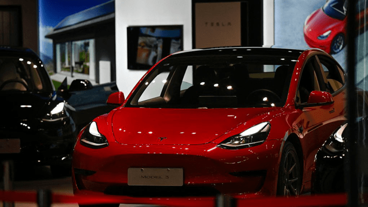 特斯拉新车3启动预售,门槛提高3万,有吸引力吗?