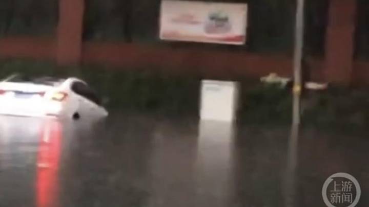 沈阳大雨致局部积水一市民疑触电身亡,当地市政是否有责任?