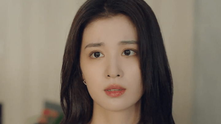 对王楚然翻白眼骂素人像女巫,你觉得她冤吗?