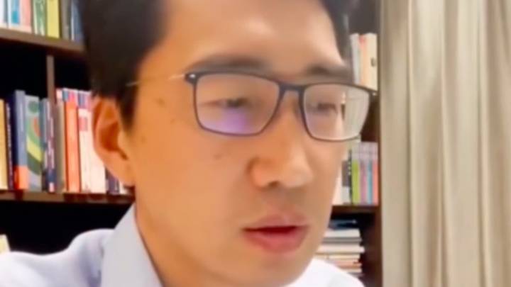 上海一胸外科医生回应称薪资没涨不是我不努力,你认同吗?