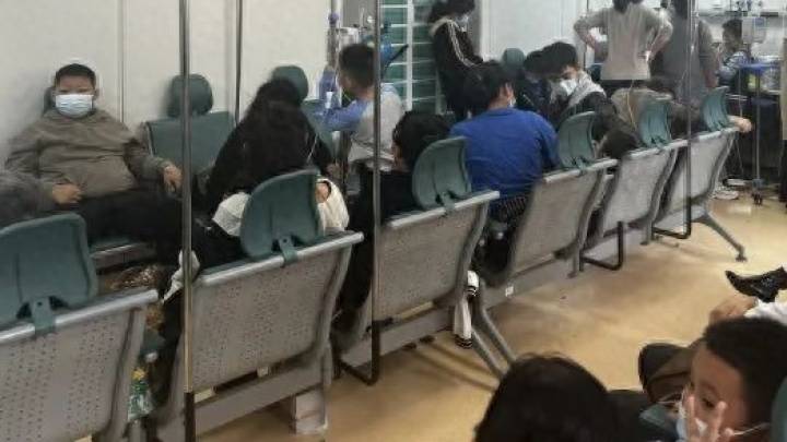 多地出现就诊高峰,这种病接连刷屏,你还敢吃阿奇霉素吗?