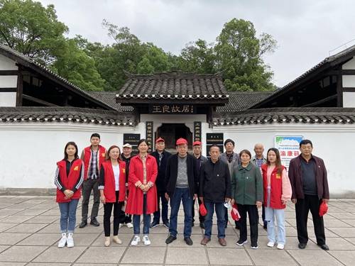 万盛万东镇:缅怀革命先烈 传承红色精神_王良
