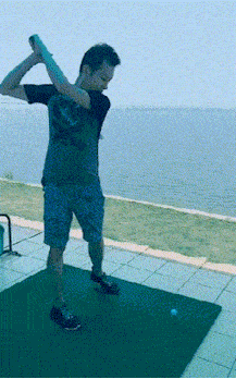 原创搞笑gif趣图,兄弟你这样卸车方式,又可以买一辆新车了