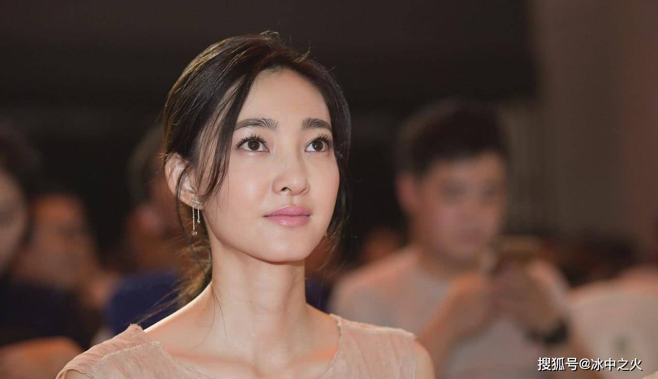 王丽坤高清手机壁纸图片
