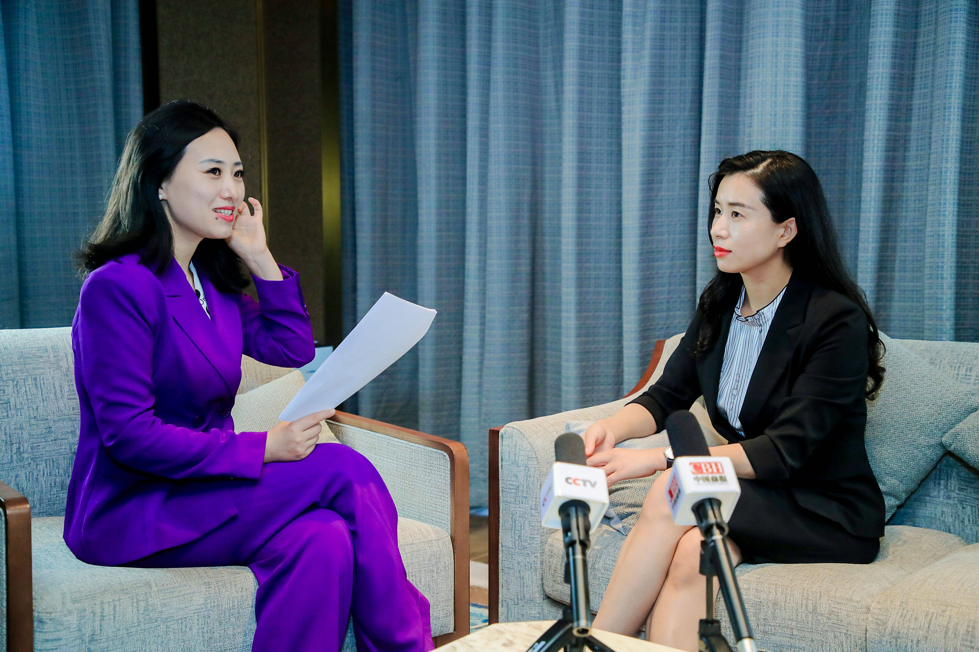 真人力出席2021中国品牌博鳌峰会创始人曾丽晓接受cctv专访