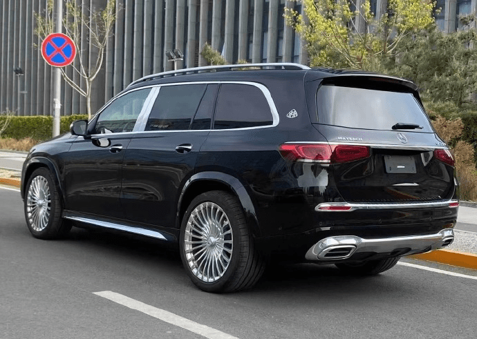 迈巴赫gls600礼尚版,迈巴赫GLS600双拼色 这张给几个赞合适奔驰迈巴赫gls600礼尚版北京迈巴赫4s店676767