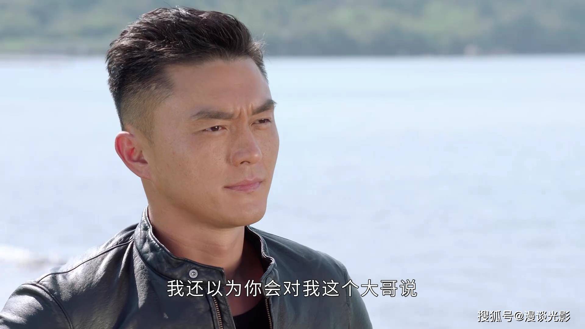 原创对卧底套路不厌其烦,《逆天奇案》杨明饰演卧底警察,但用力过猛