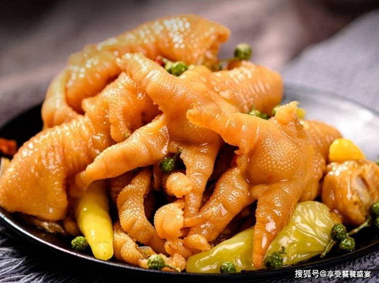 麻辣藤椒鸡爪做法