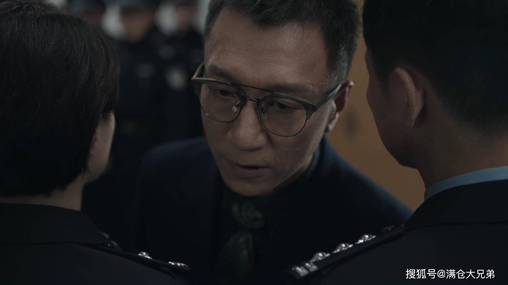 孙红雷主演《扫黑行动》李成阳一定是好人,因为他是男一号.