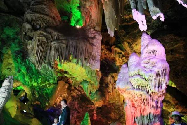 洛阳旅游景点推荐洛阳鸡冠洞景区