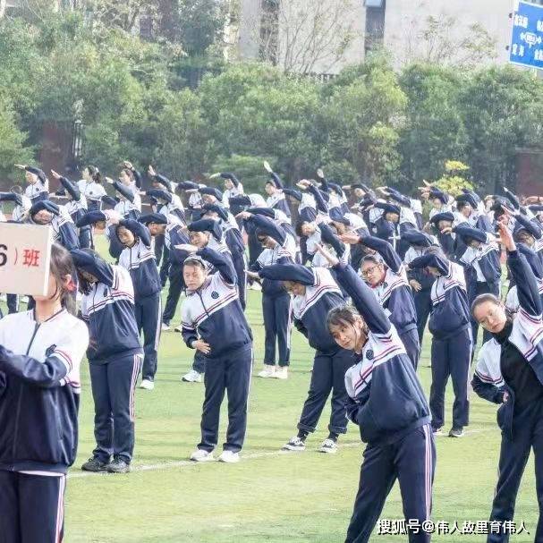 舟山中学知名校友:原财政部副部长,上海市副市长:忻元锡;原中国科学院