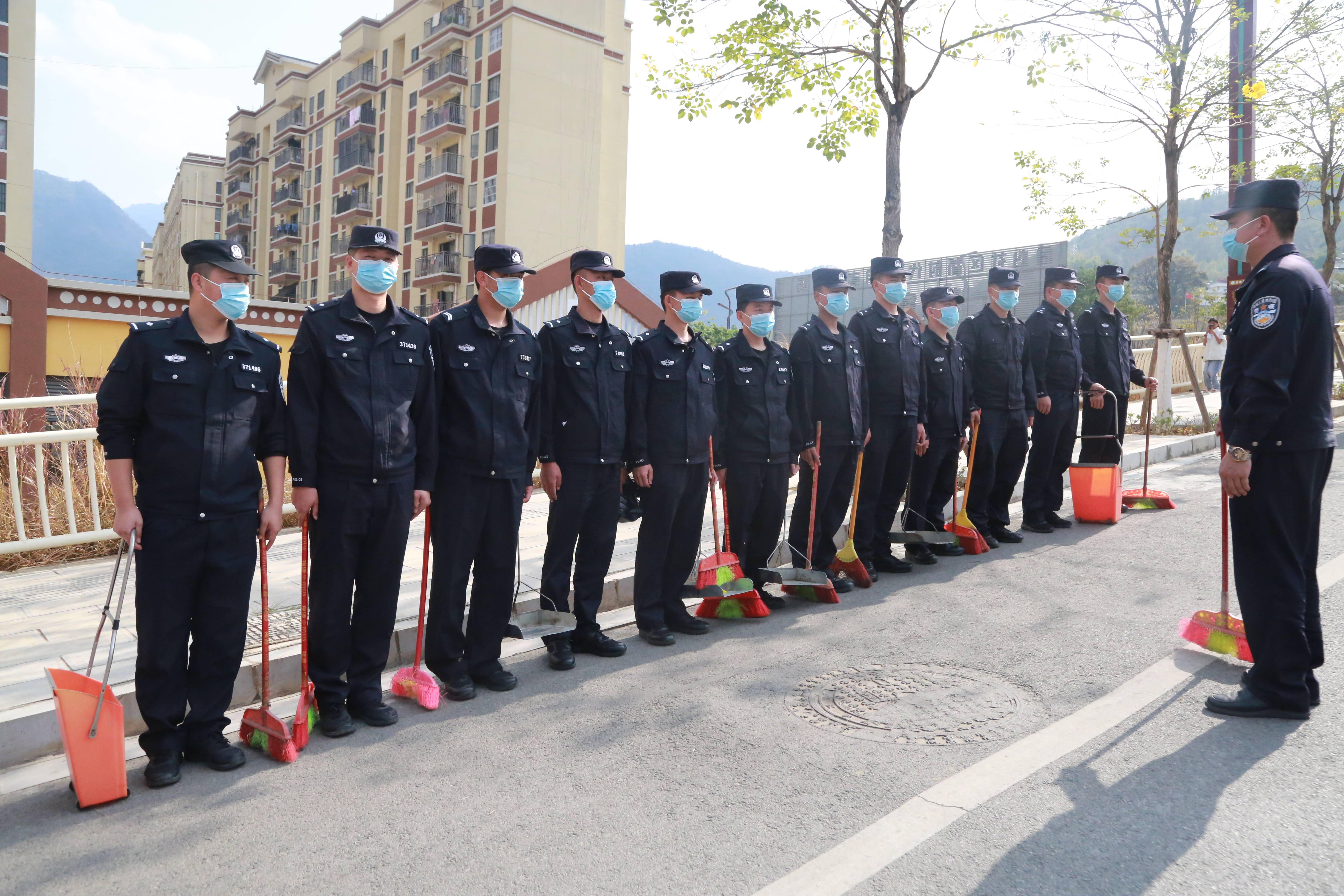 云南泸水：蛮云疆域查抄站的雷锋故事不断在演绎