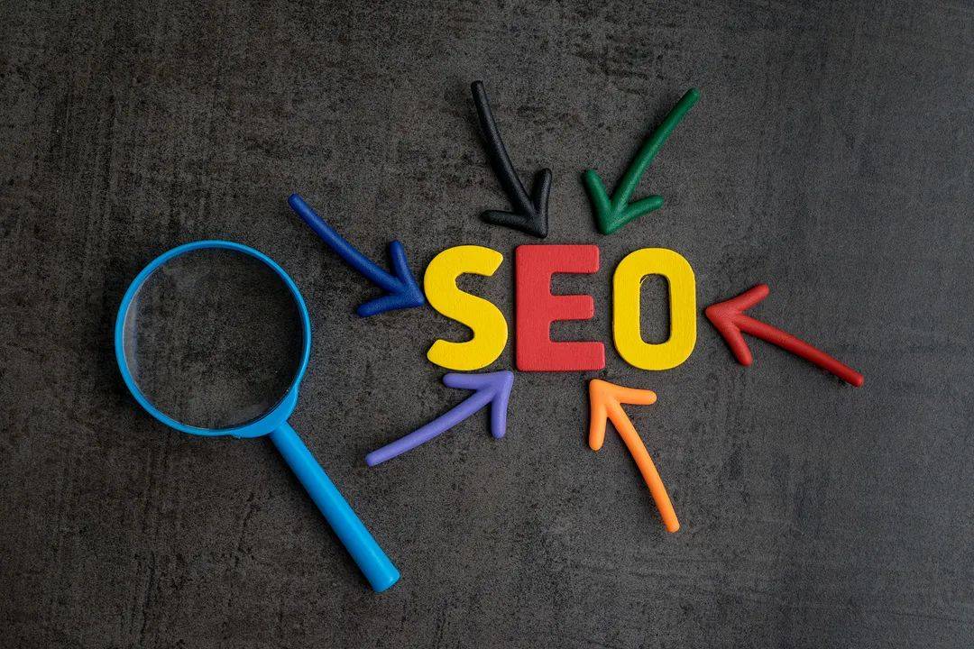 谷歌seo优化vs谷歌竞价广告，外贸企业该如何选择？