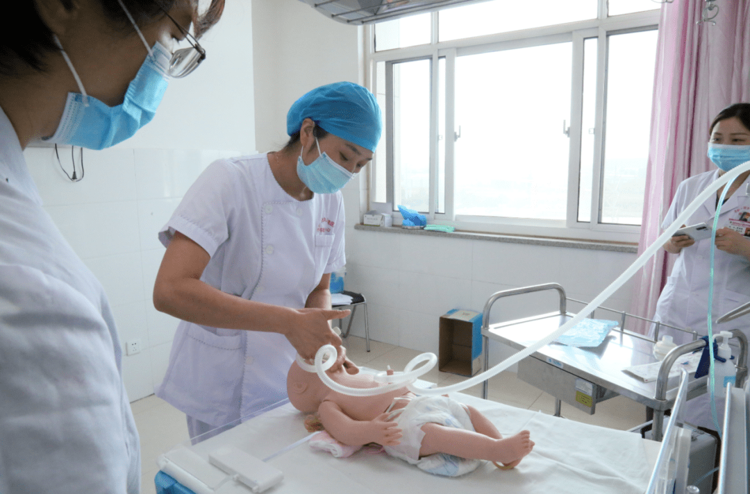 护航母婴安全 | 新生儿复苏技能竞赛进行中