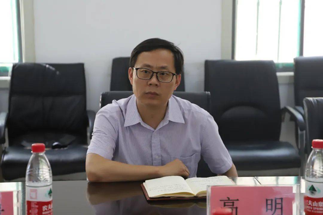 【工作动态】副区长高明到万德街道调研企业发展及产学研融合情况