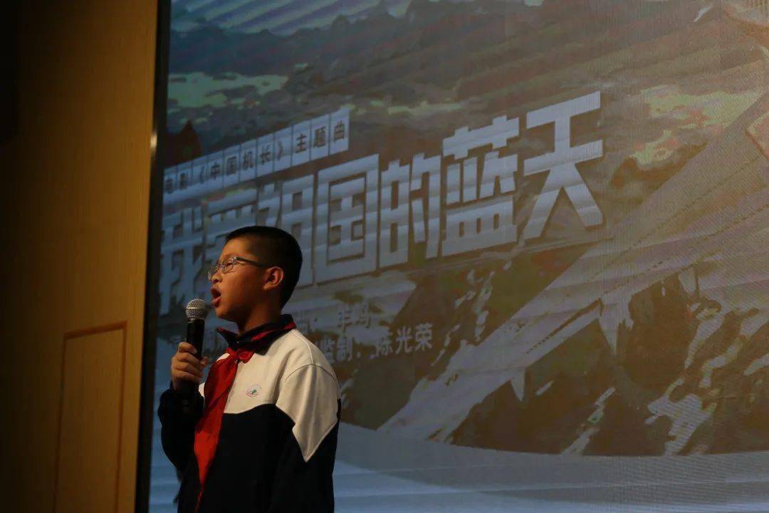 加速前进第一季 8a563f493b3740ad9292875effffb555.jpeg