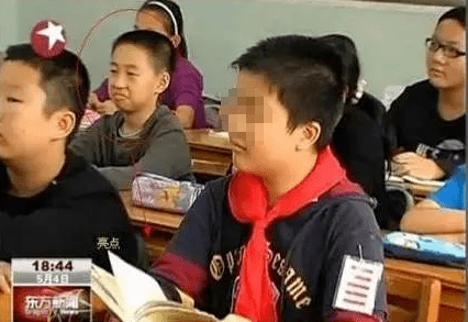 模仿老师受约谈，模仿领导奖五道杠？