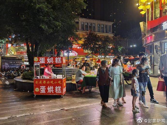流动商贩的经济总量_流动商贩照片