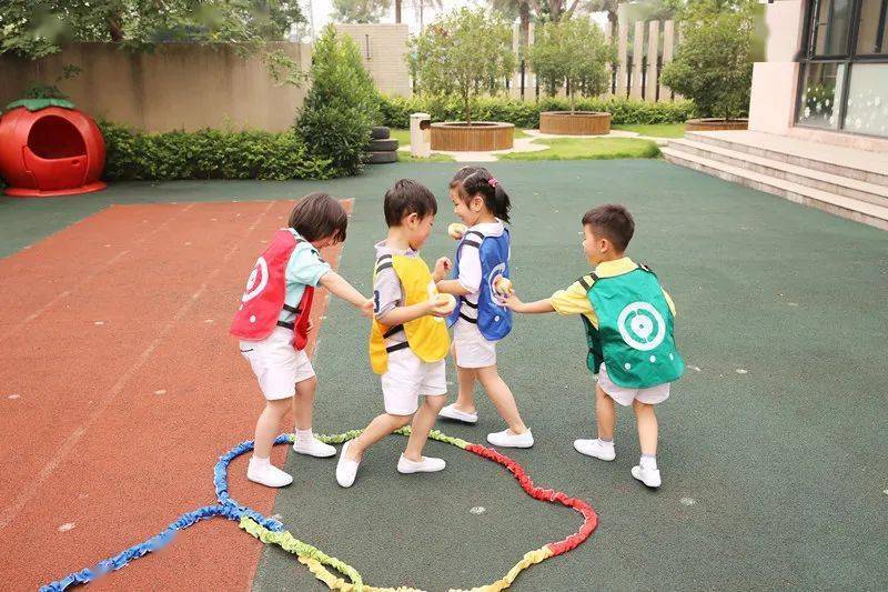 开学送孩子合适吗 1fdd6c2bcbfe49a18b31248c6b3ad859.jpeg