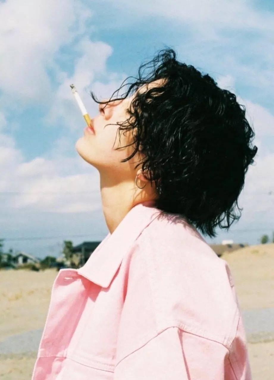 今夏头发越“短”越时髦,剪了的人都美翻了!! 今夏头发越“短”越时髦,剪了的人都美翻了!!