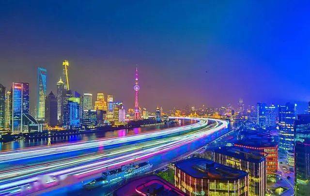 苏州gdp破万了_苏州园林(2)