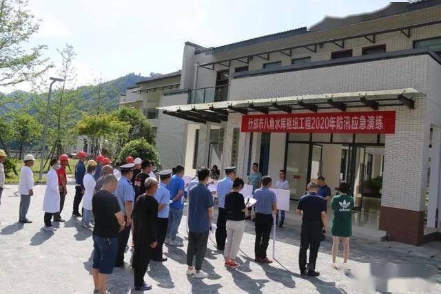 三华镇人口_翁源县三华镇(2)