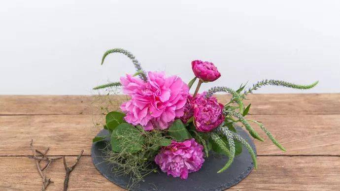 技| 一分钟学会芍药插花教程(附芍药养护攻略)