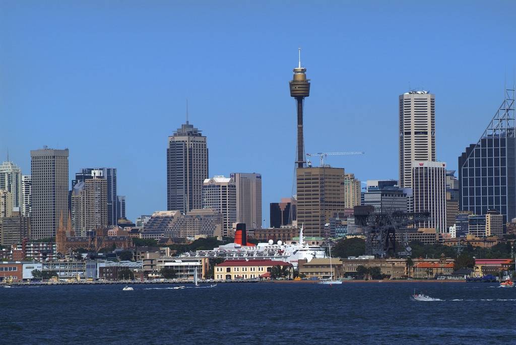 悉尼塔和悉尼歌剧院,悉尼海港大桥并称为悉尼三大地标性建筑.