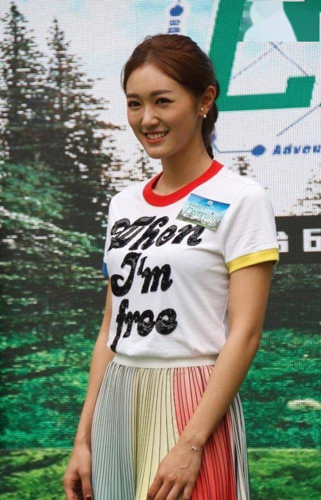 TVB小花想掴人气小生男友发泄！传两人年底结婚