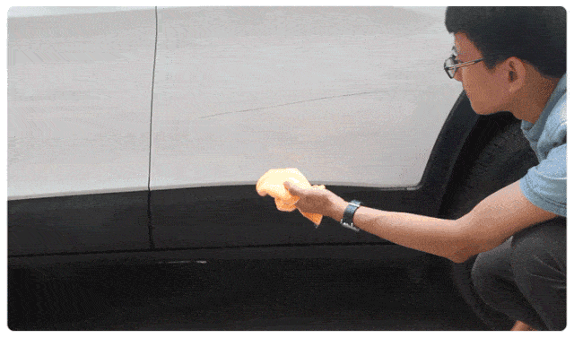 光泽深邃透亮不伤车漆,适合各种颜色修复划痕,抗老化,去氧化恢复光泽