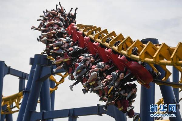 游客|杭州乐园恢复迎客