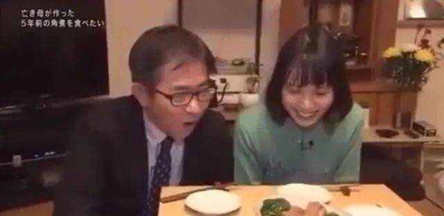 炖肉|女儿把她做的最后一道菜冻进冰箱五年。如今她重温了这个味道母亲突然去世