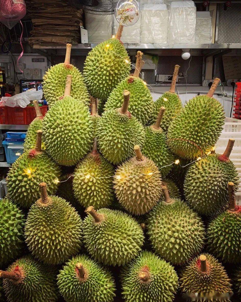 店主就叫ah seng,新加坡最好的榴莲店之一
