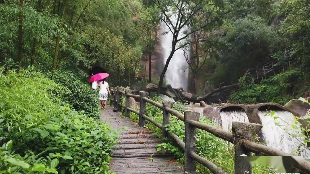 舒城一场雨滴水岩瀑布震撼了赶紧去看看