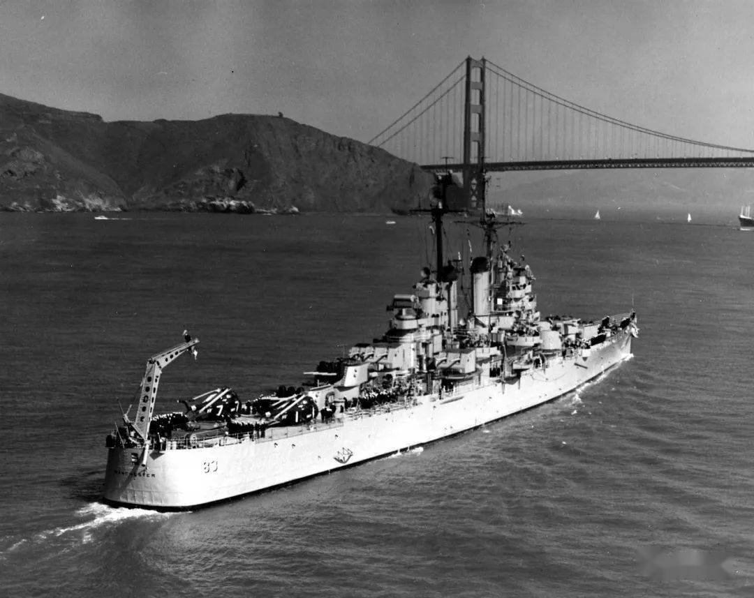 二战美国克利夫兰级轻巡洋舰旧影