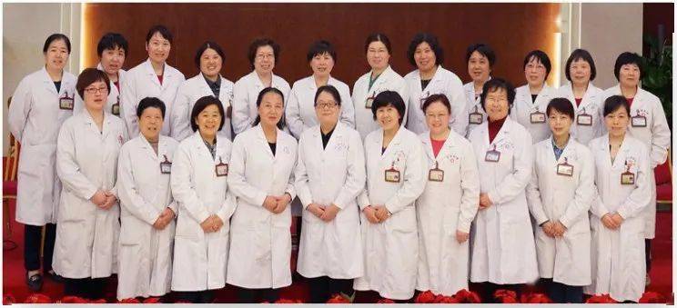 一群「草根」医生,零渠道投入,如何做到科室年产值 1.5 亿?