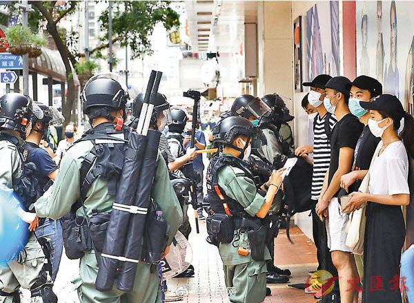 香港过去1年约110名教职员3600名学生被捕