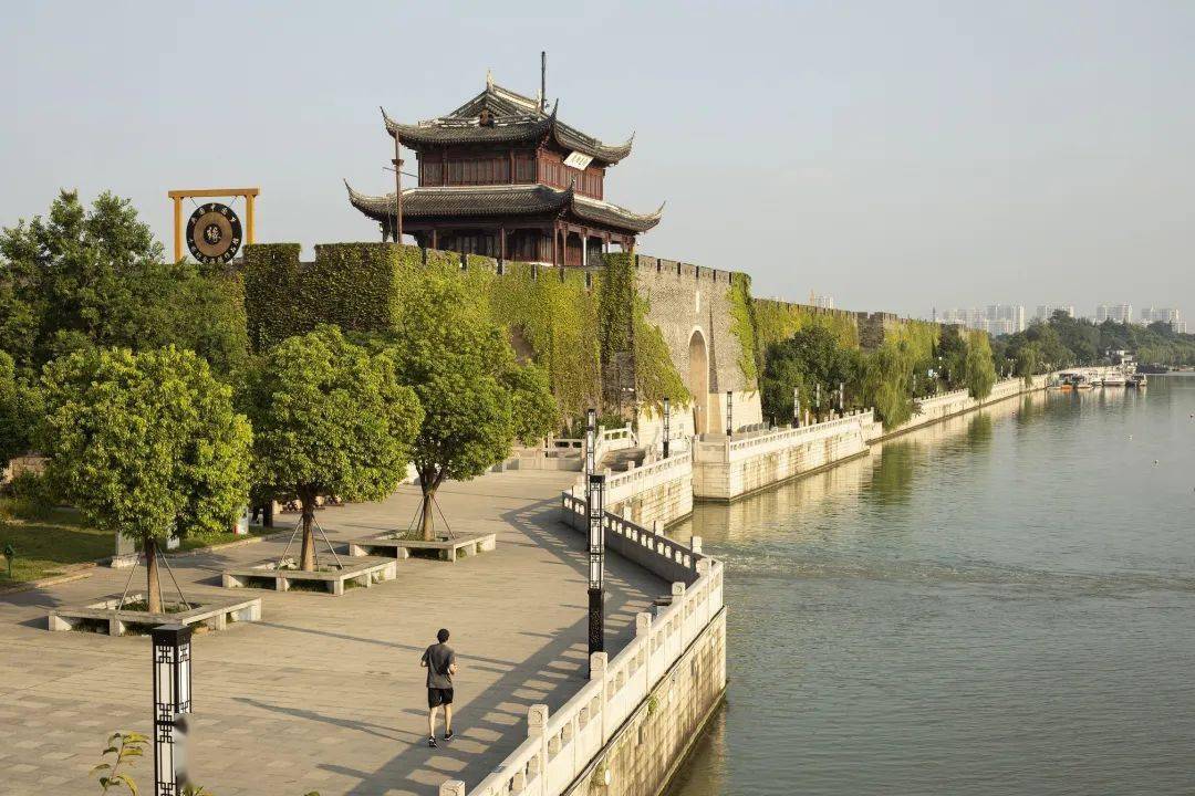 内容:扫描"二维码"参与线上游八城门,并以伍子胥建造苏州城时的八城门