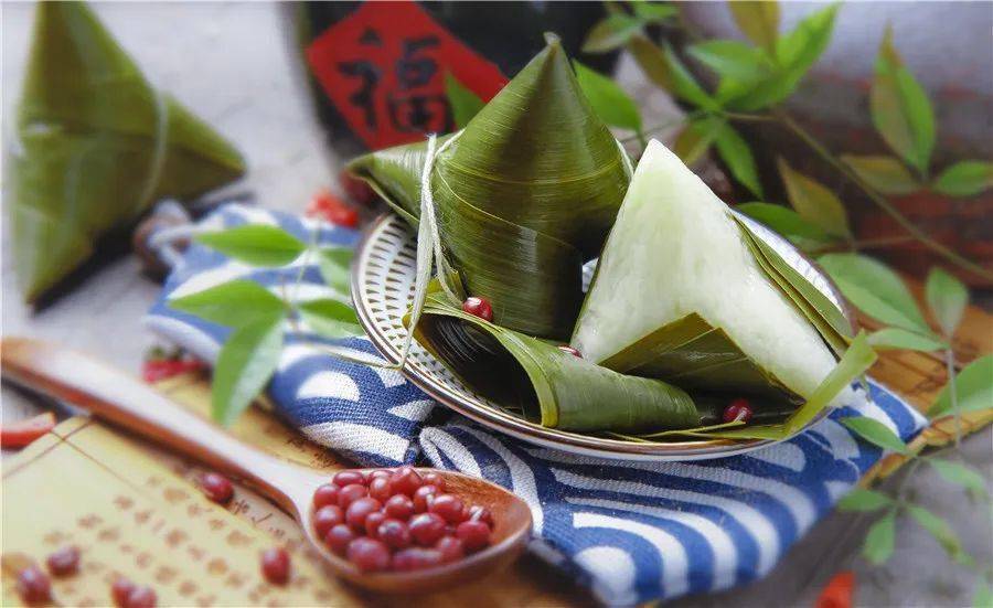 吃什么最养心 af5639b2326a4ab0a33d9296628057f9.jpeg