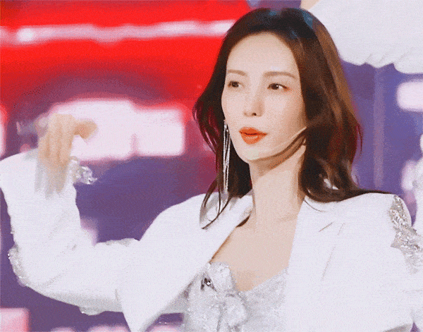 想要按下岁月的暂停键,卸妆比护肤更重要